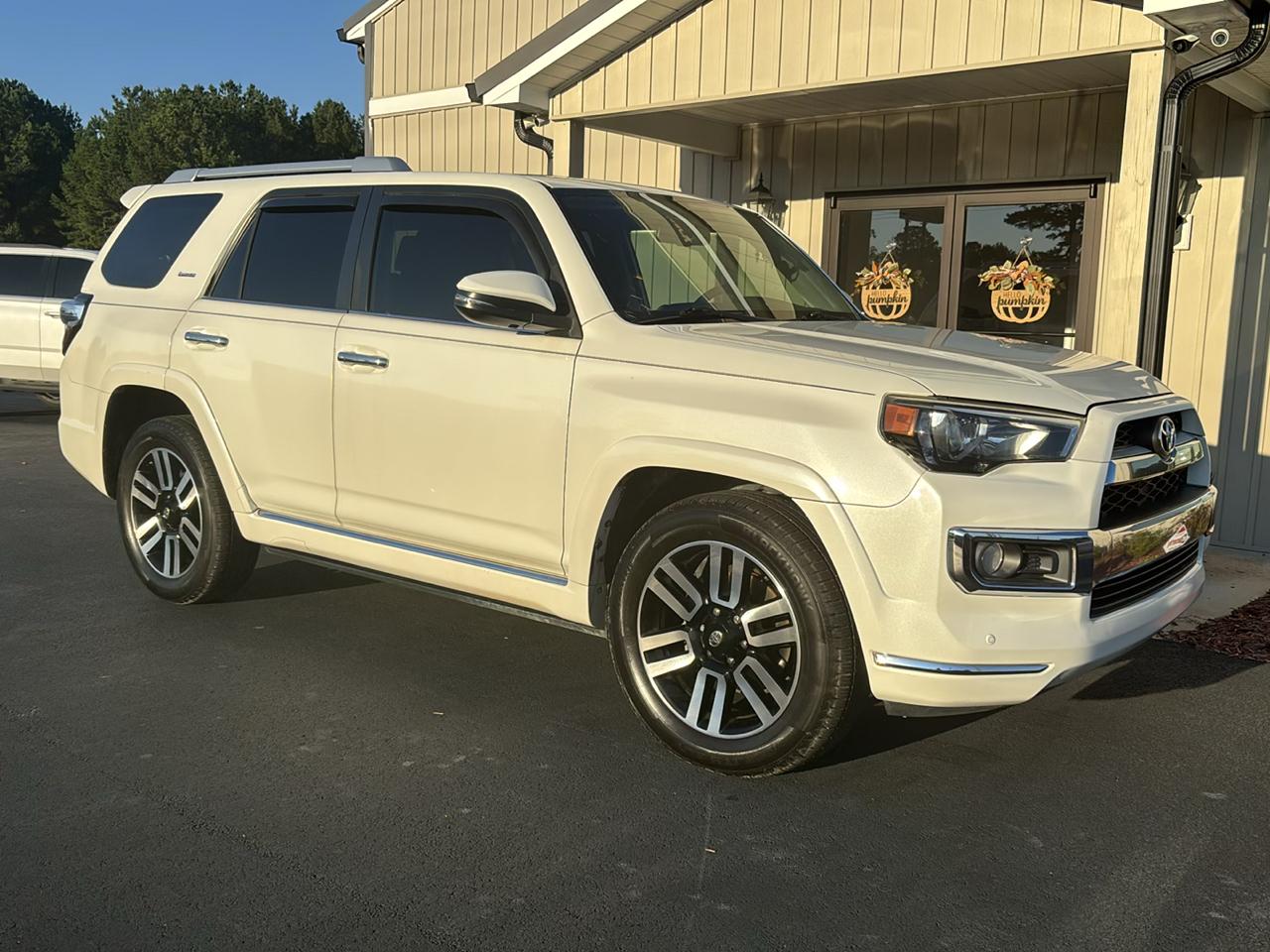 Toyota 4Runner SR5 2WD 2018