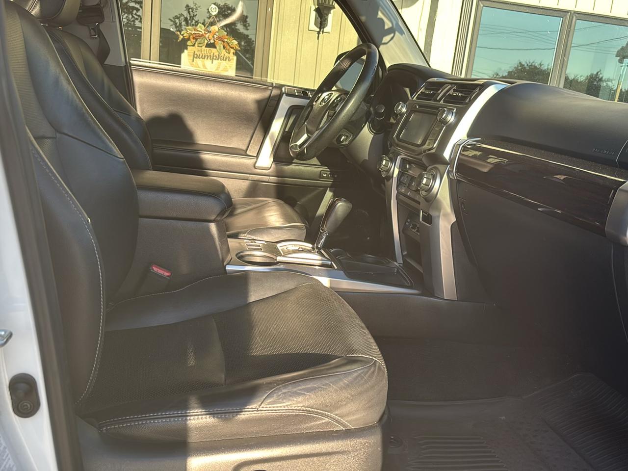 Toyota 4Runner SR5 2WD 2018