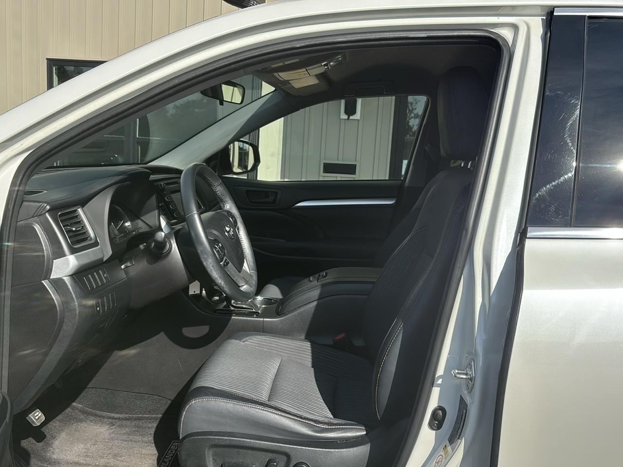 Toyota Highlander LE FWD V6 2015