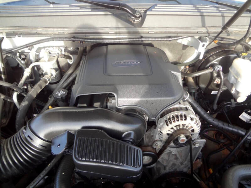 Chevrolet Avalanche LT 4WD 2012