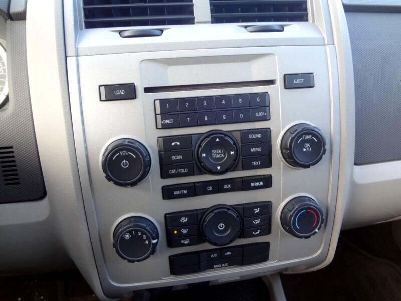 Ford Escape XLT FWD 2012