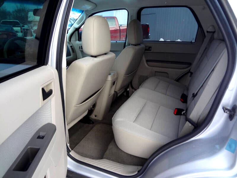 Ford Escape XLT FWD 2012