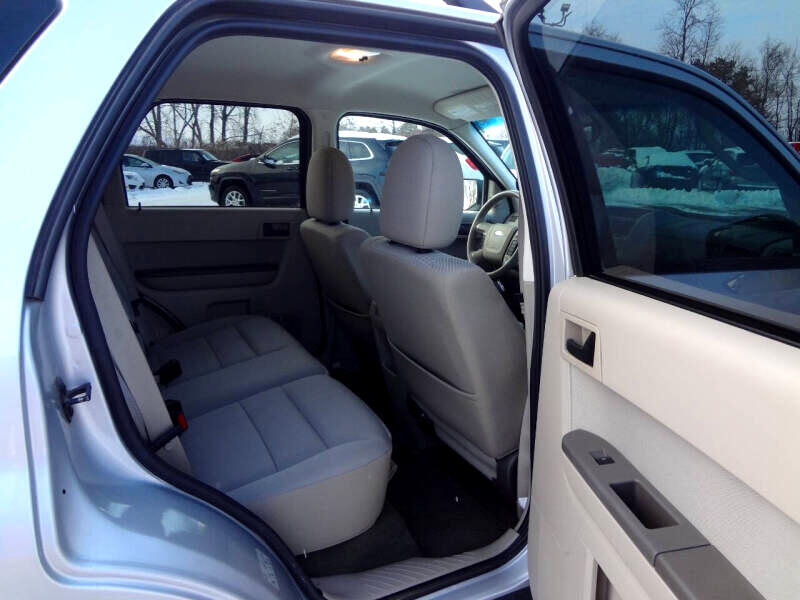 Ford Escape XLT FWD 2012
