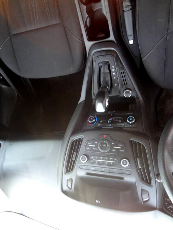 Ford Focus SE Hatch 2016