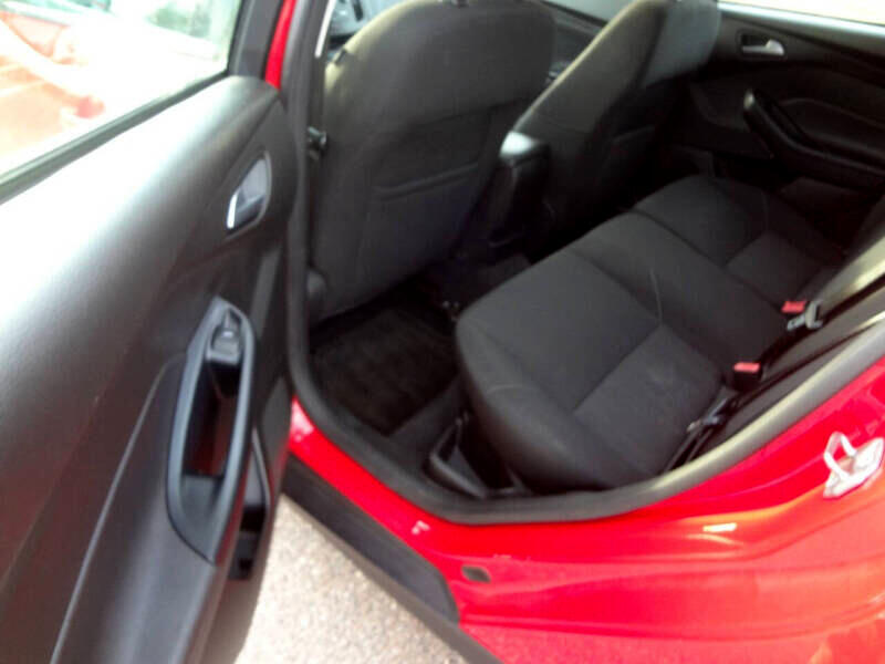 Ford Focus SE Hatch 2016