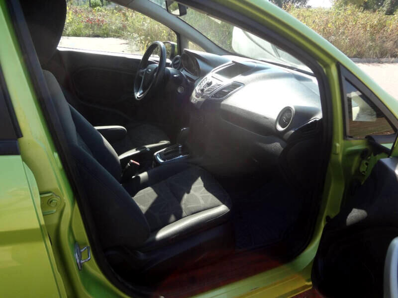 Ford Fiesta SEL Sedan 2012