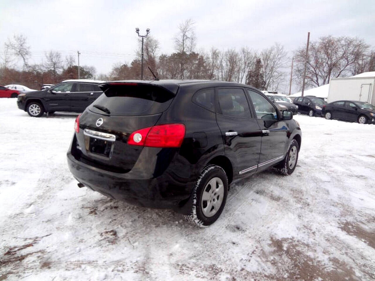 Nissan Rogue S FWD Krom Edition 2011