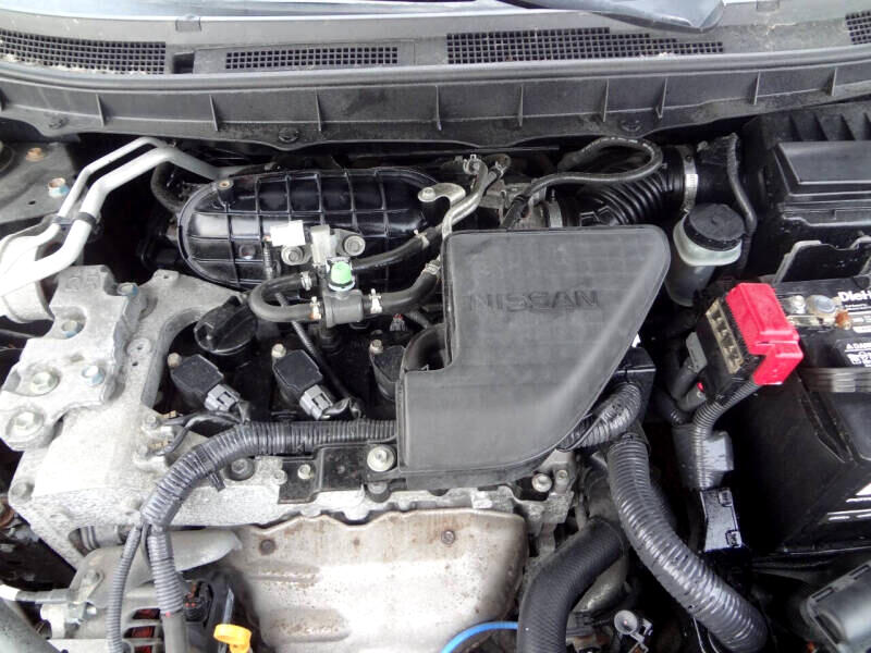 Nissan Rogue S FWD Krom Edition 2011