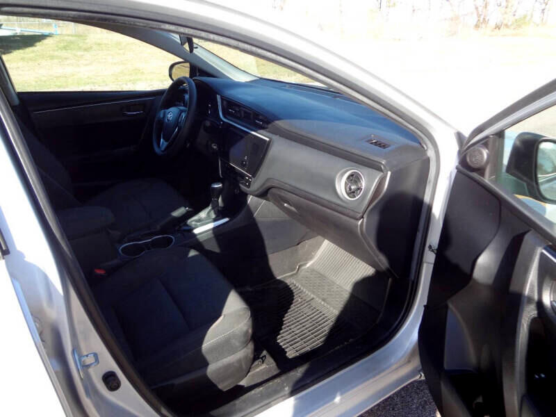 Toyota Corolla L CVT 2018