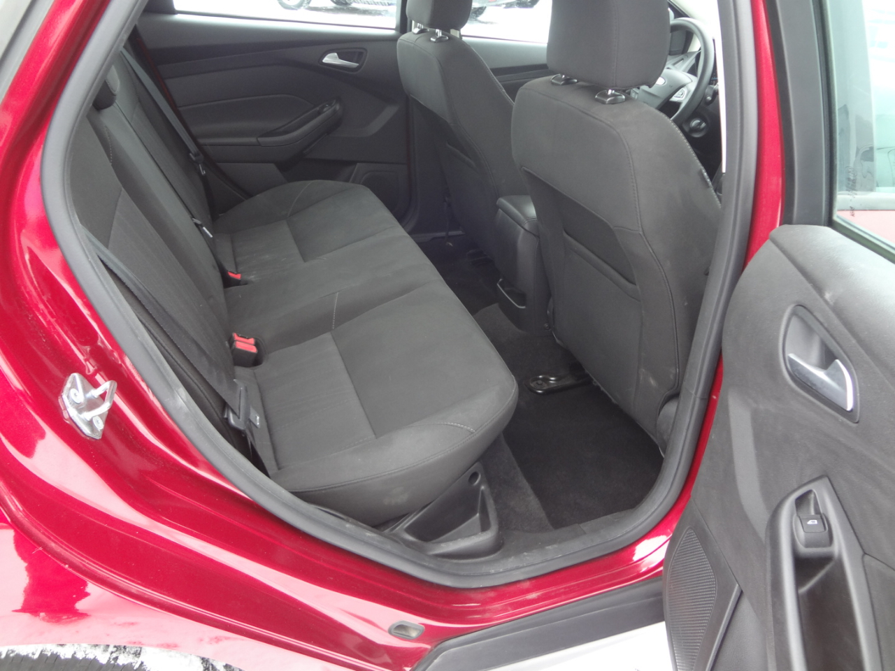 Ford Focus SE Sedan 2017