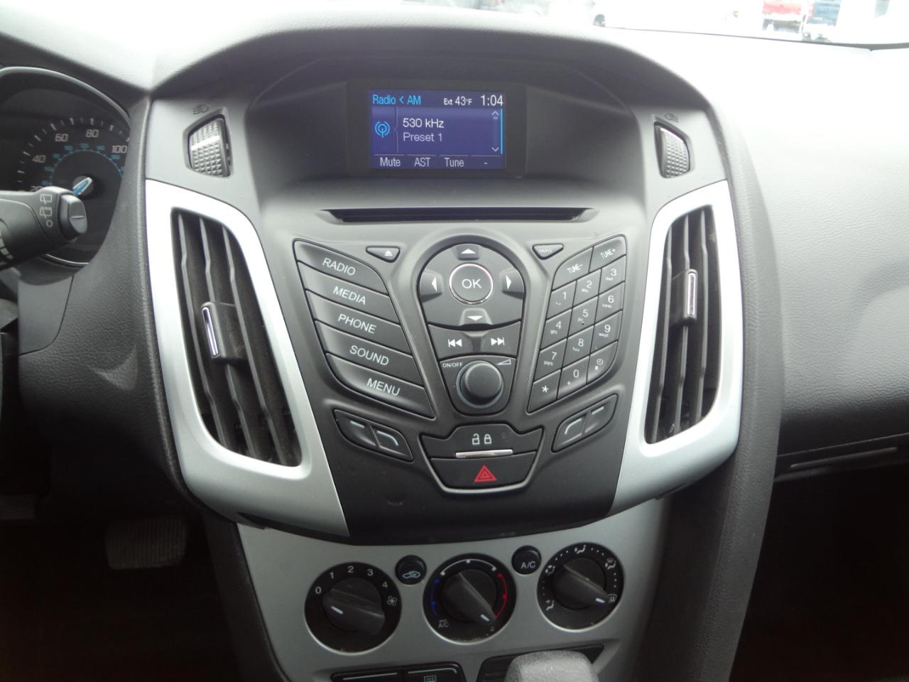 Ford Focus SE Hatch 2014