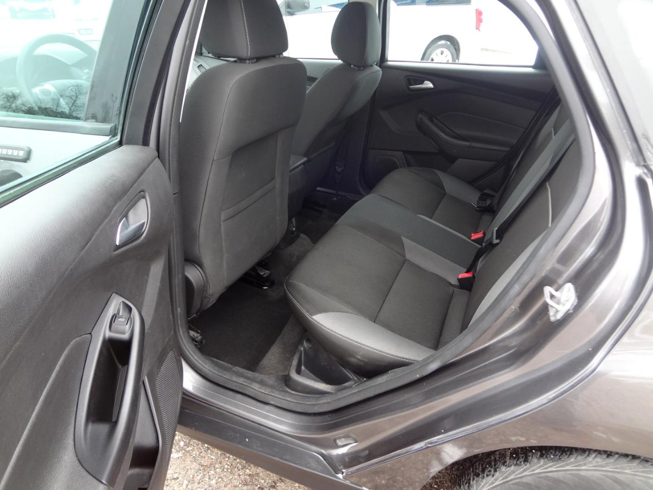 Ford Focus SE Hatch 2014