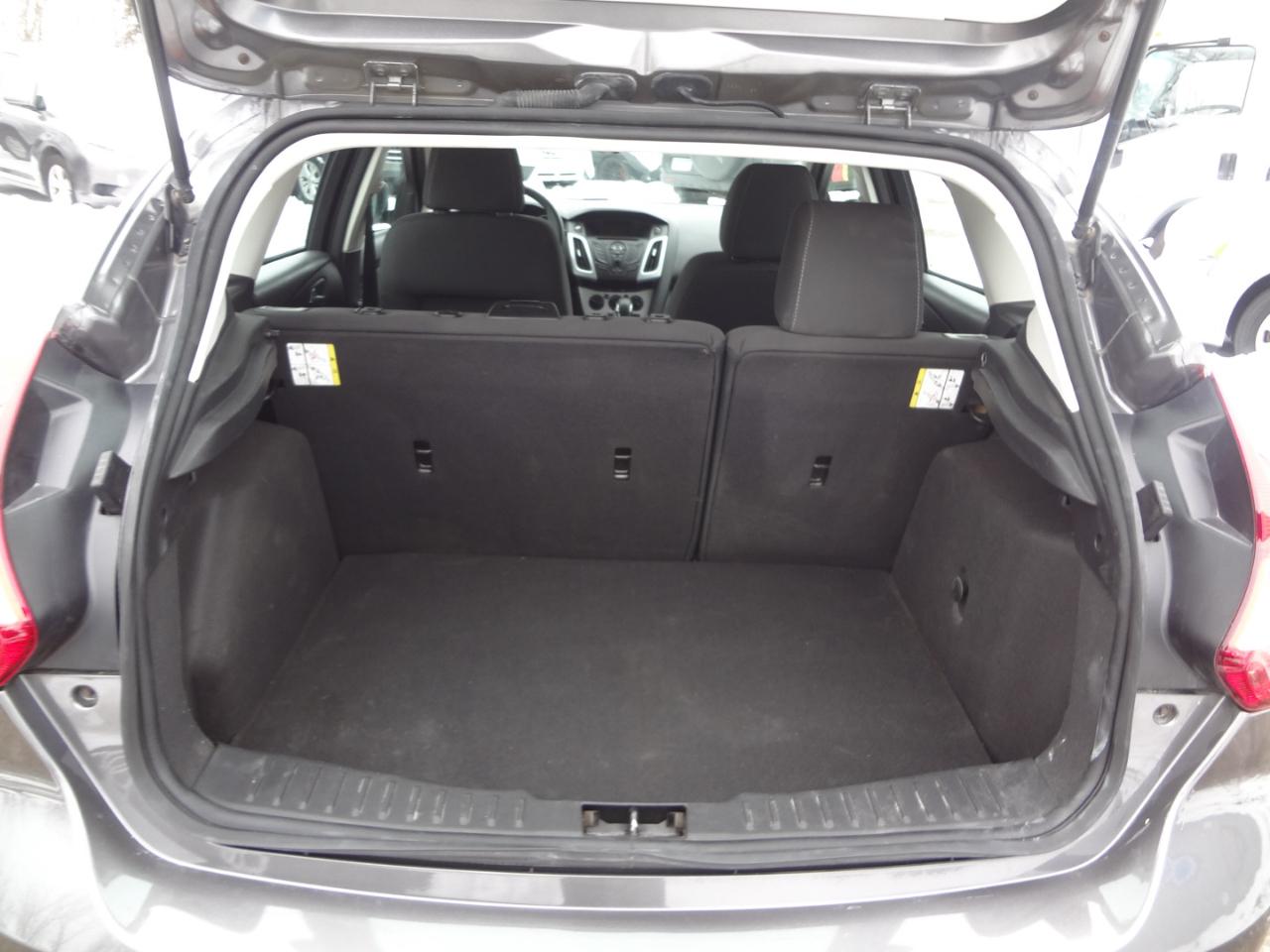 Ford Focus SE Hatch 2014