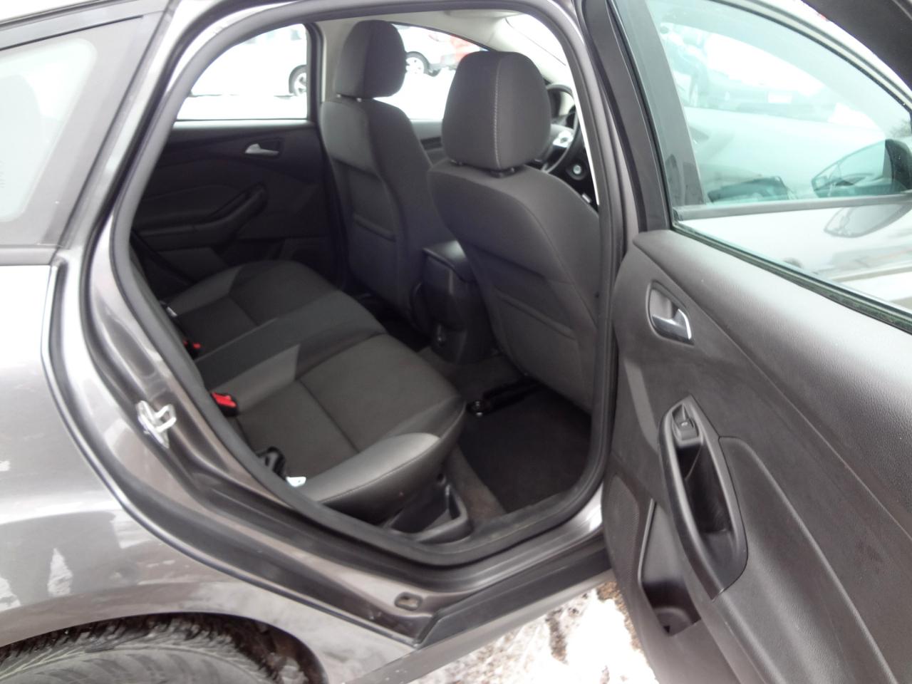 Ford Focus SE Hatch 2014