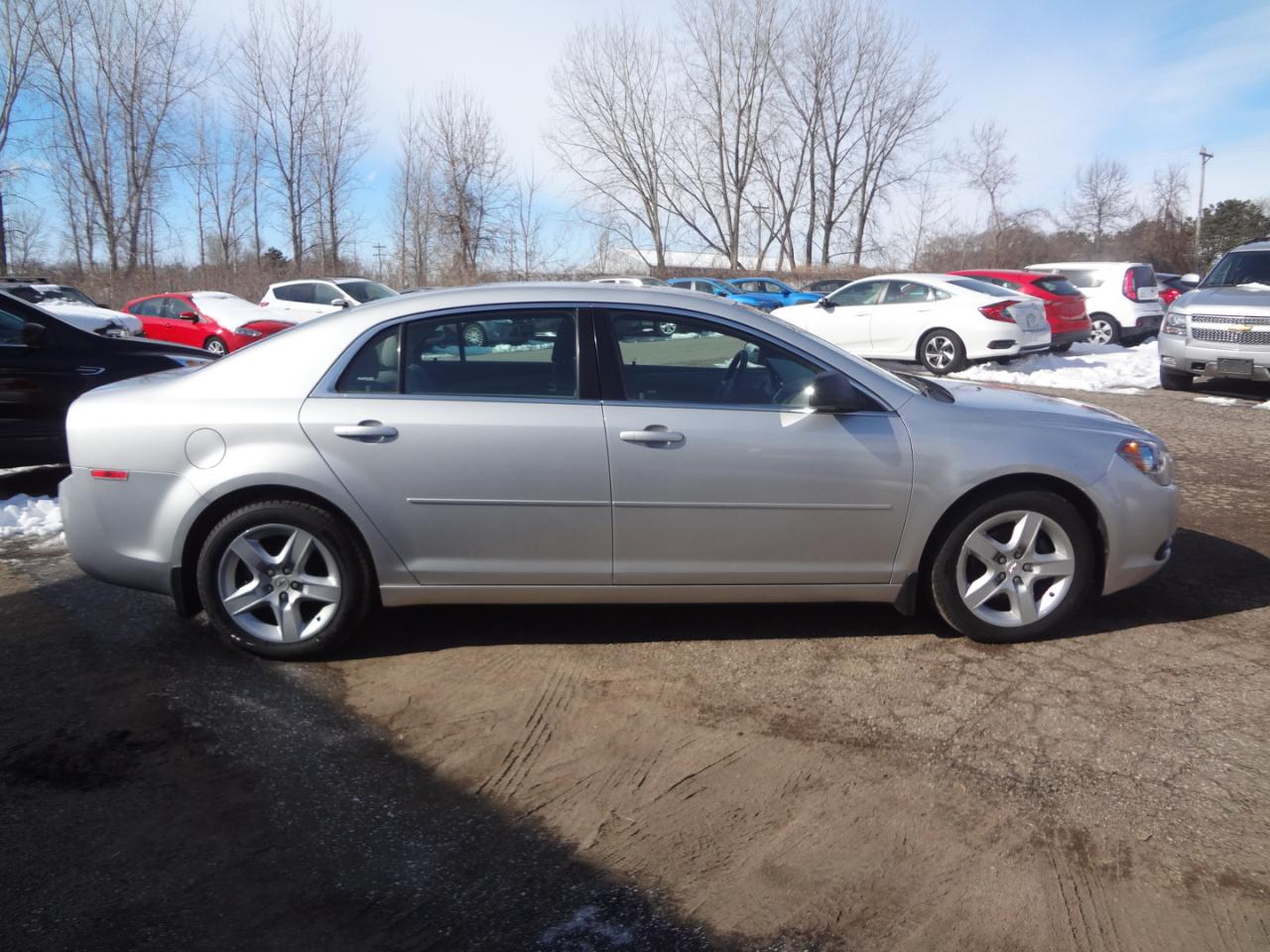 Chevrolet Malibu 4dr Sdn LS 2012