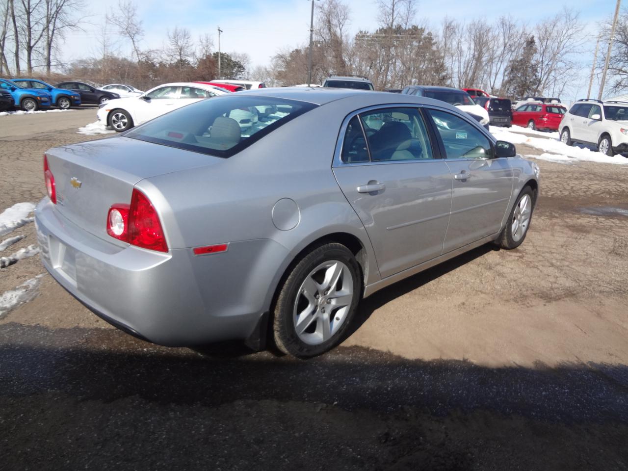 Chevrolet Malibu 4dr Sdn LS 2012