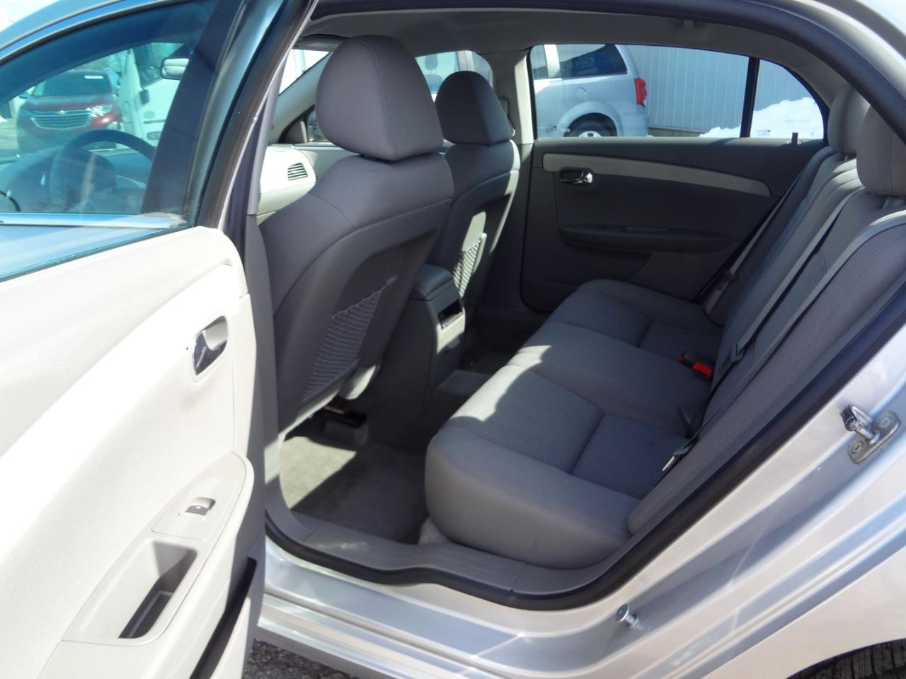 Chevrolet Malibu 4dr Sdn LS 2012