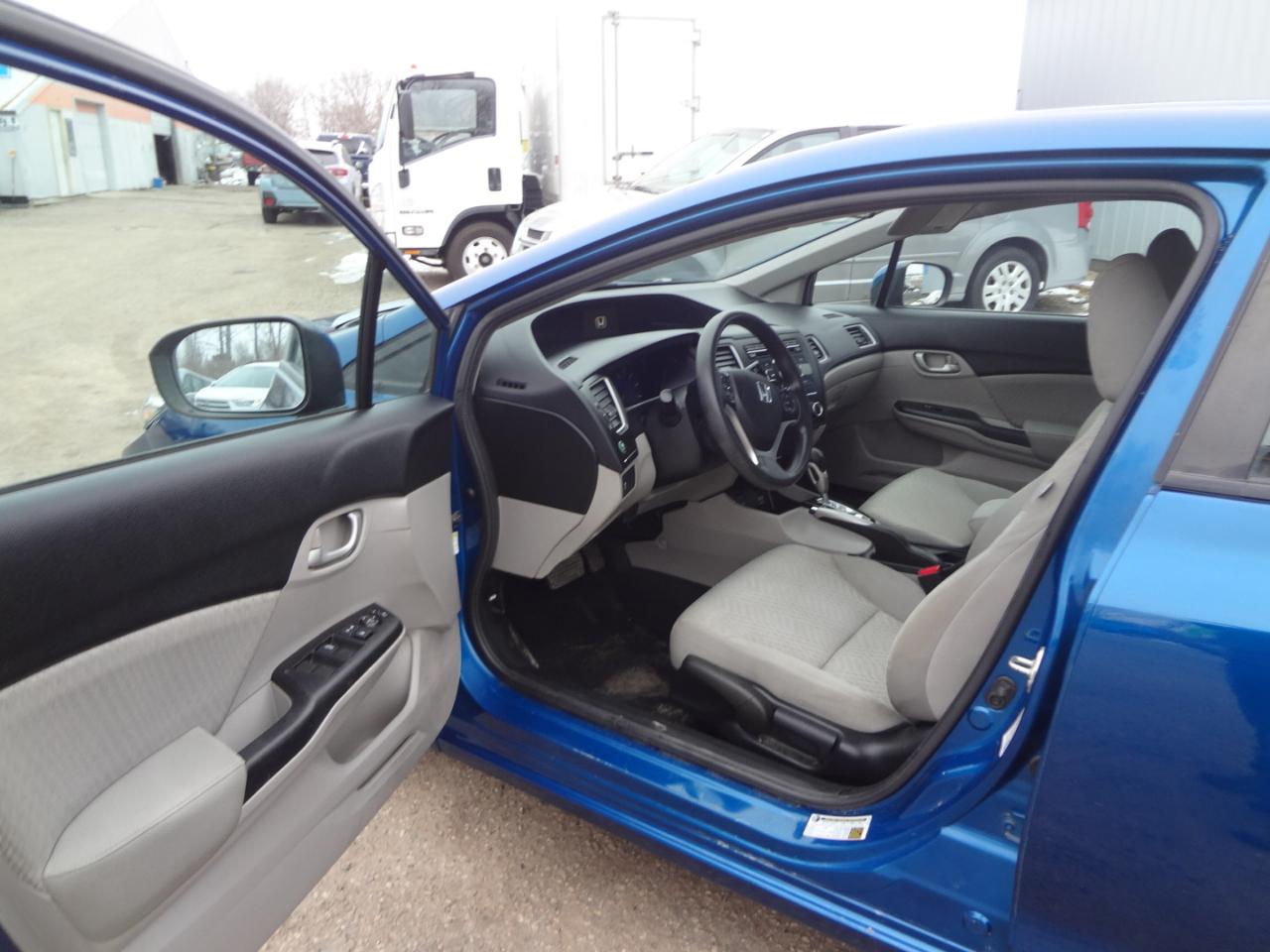 Honda Civic LX sedan 2014