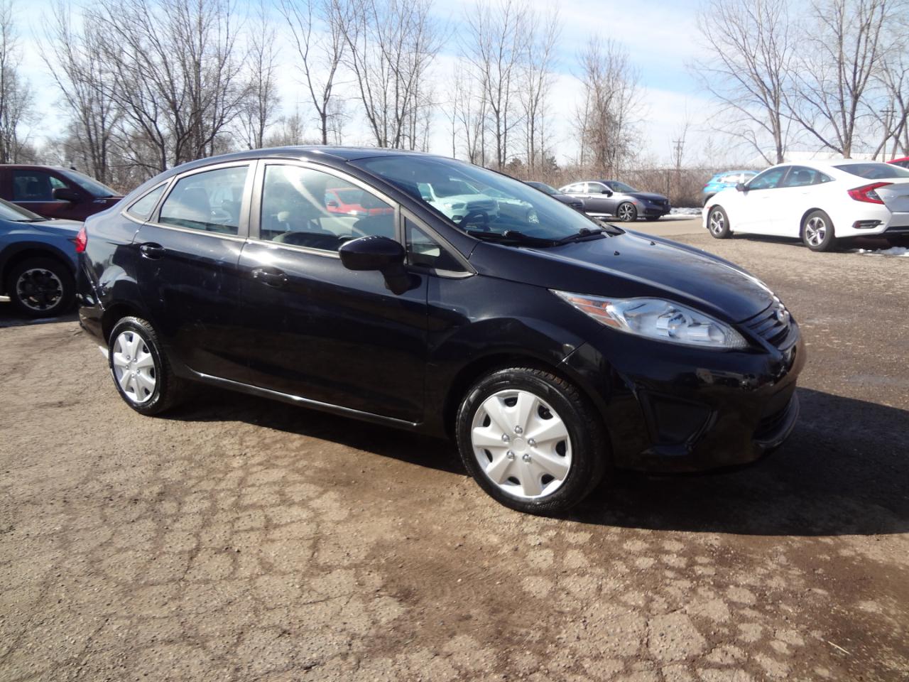 Ford Fiesta S Sedan 2013