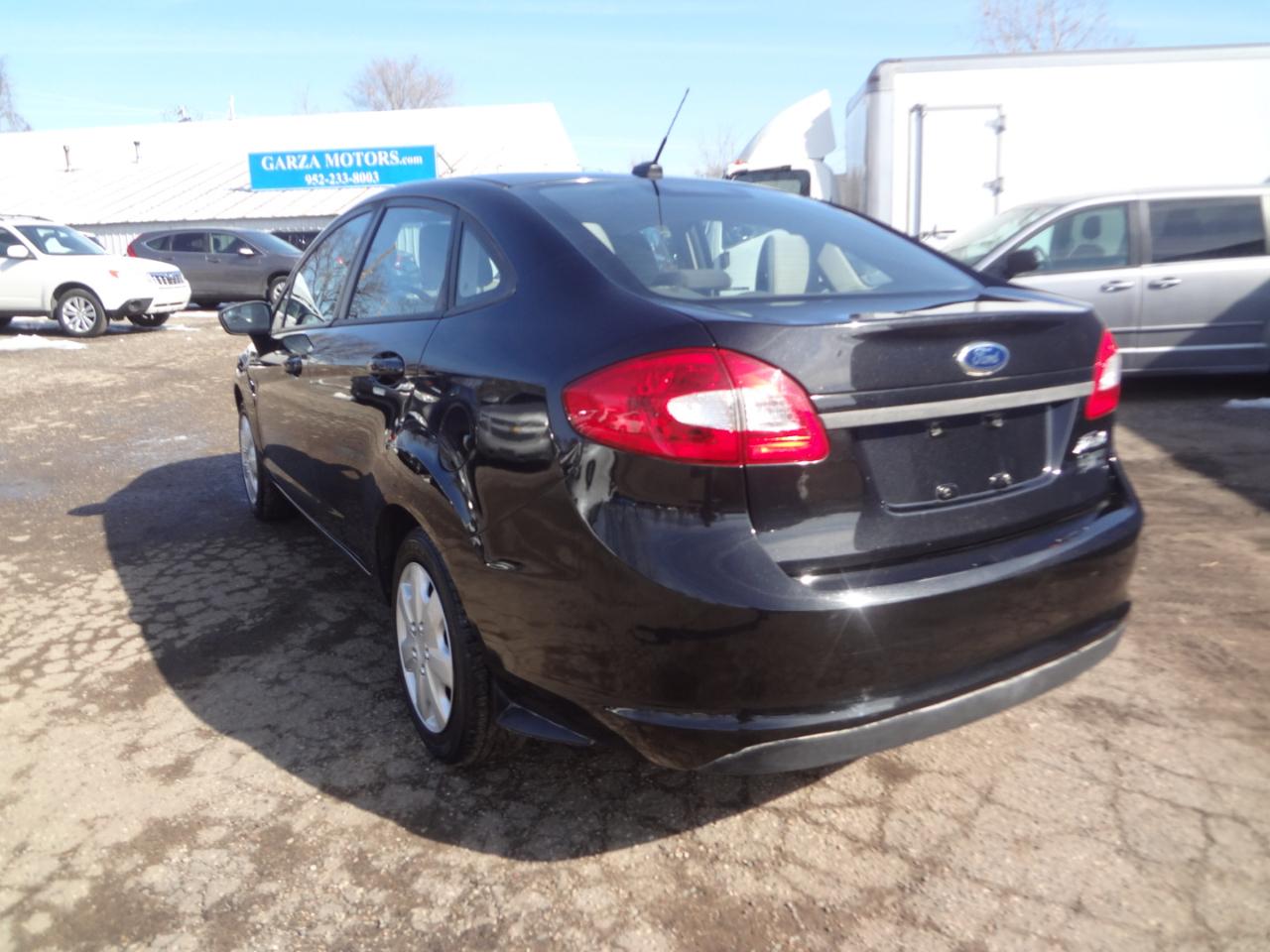 Ford Fiesta S Sedan 2013