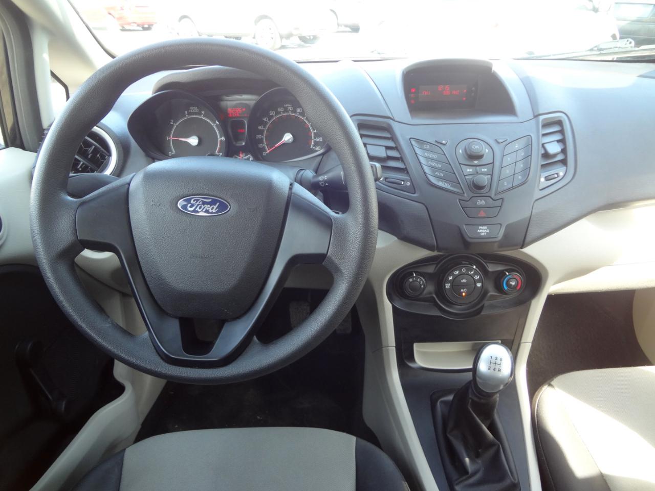 Ford Fiesta S Sedan 2013