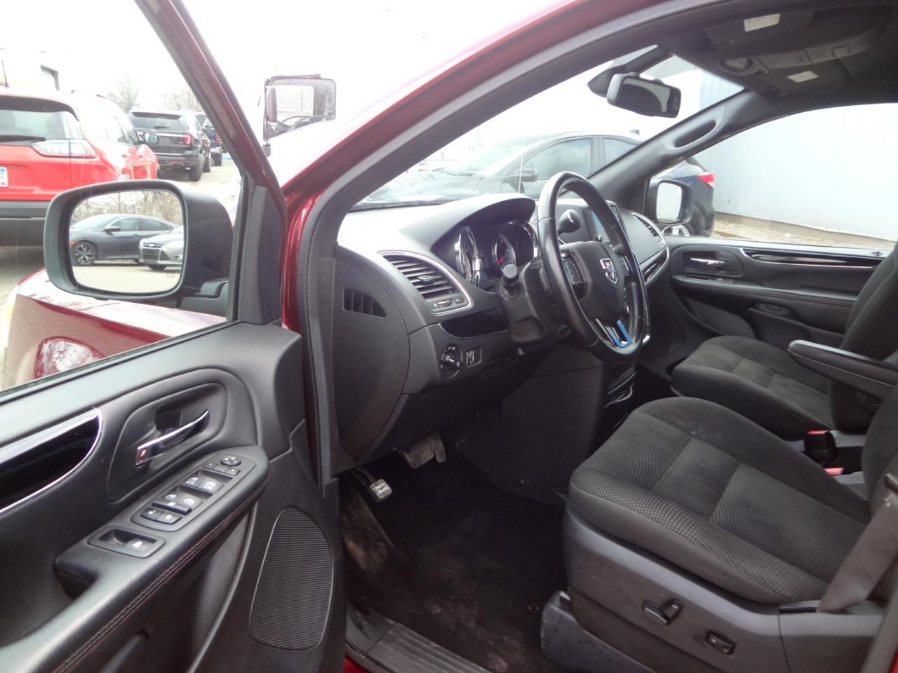 Dodge Grand Caravan SE 2020