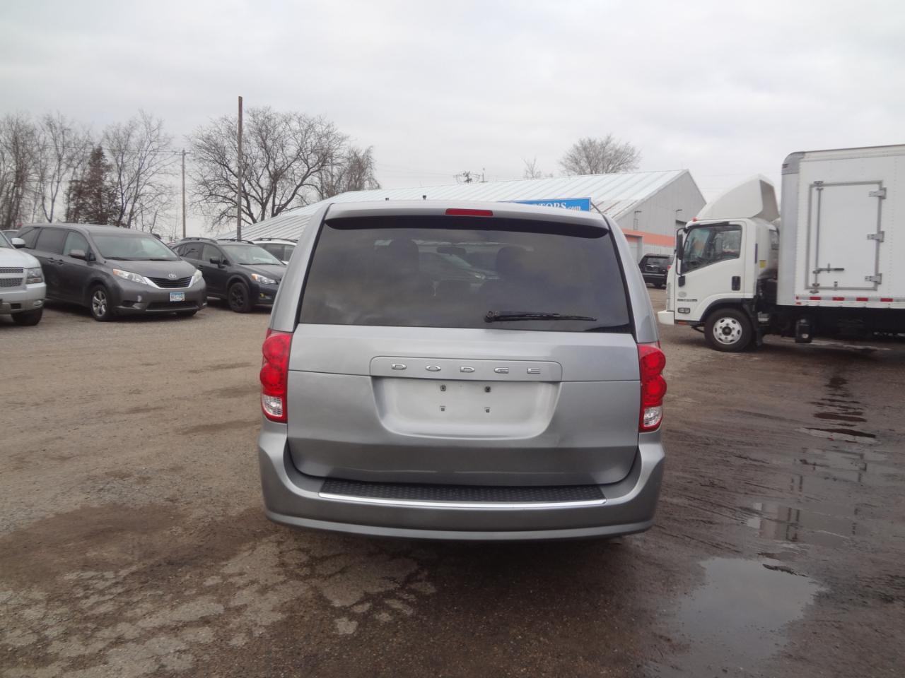 Dodge Grand Caravan SE 2015