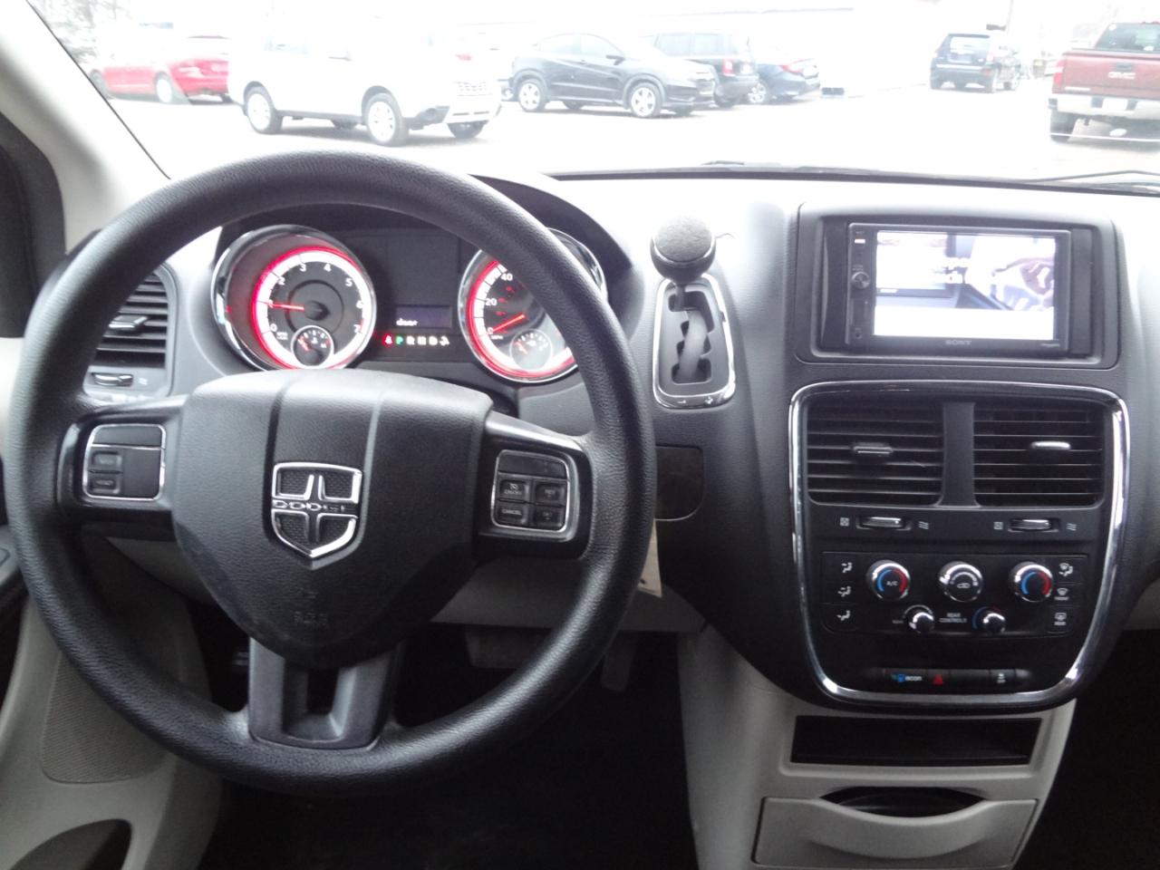 Dodge Grand Caravan SE 2015