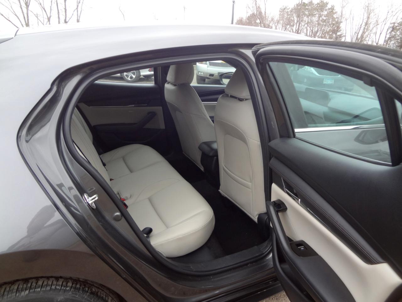 Mazda MAZDA3 Preferred Hatchback 2023