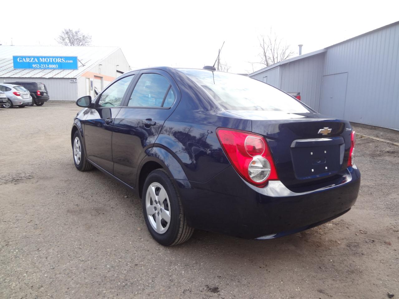 Chevrolet Sonic LS Auto Sedan 2015