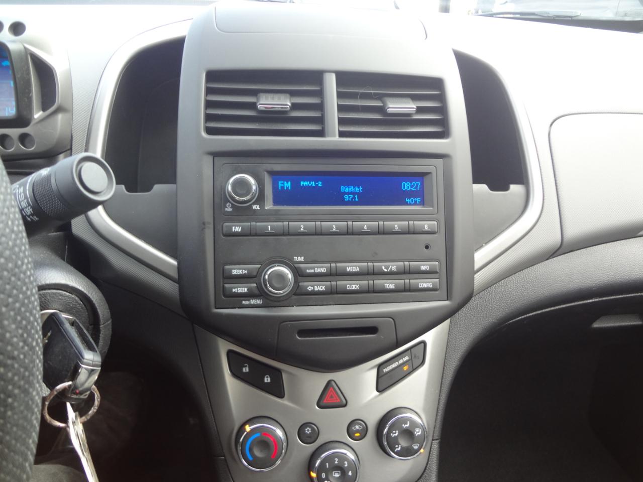 Chevrolet Sonic LS Auto Sedan 2015