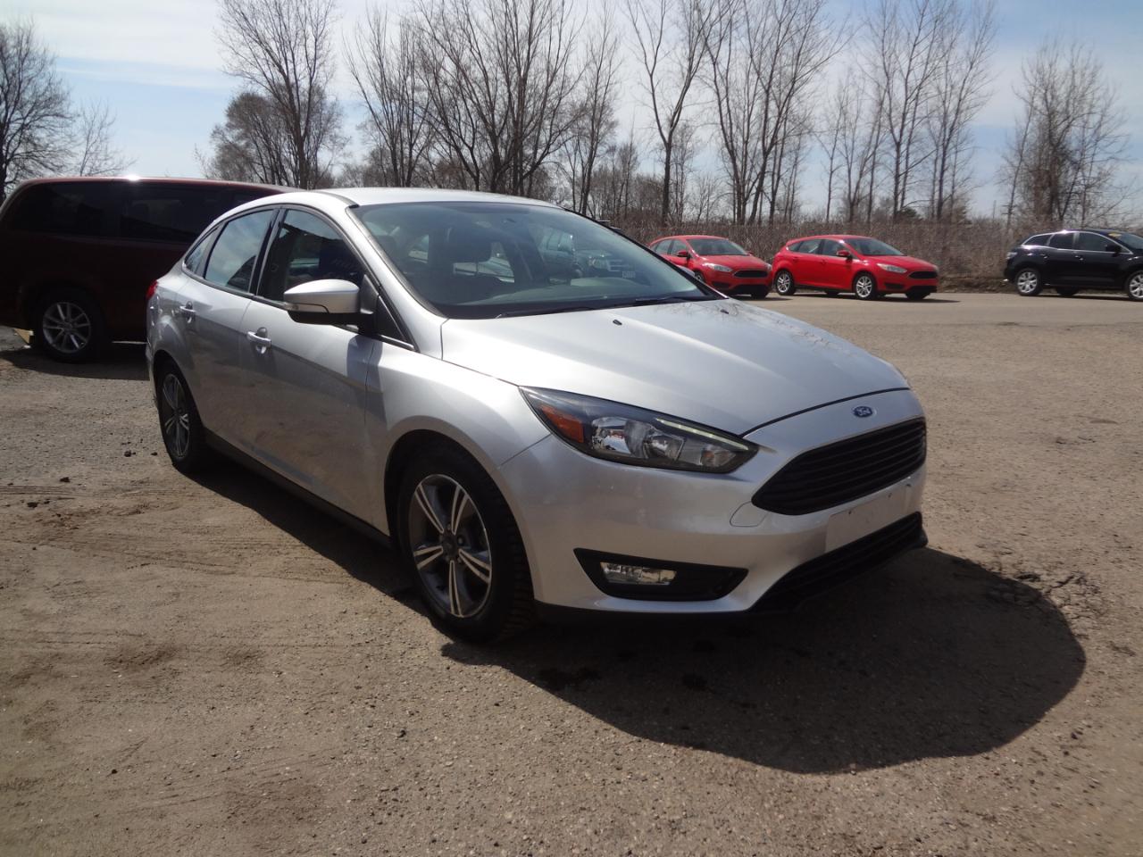 Ford Focus SE Sedan 2016