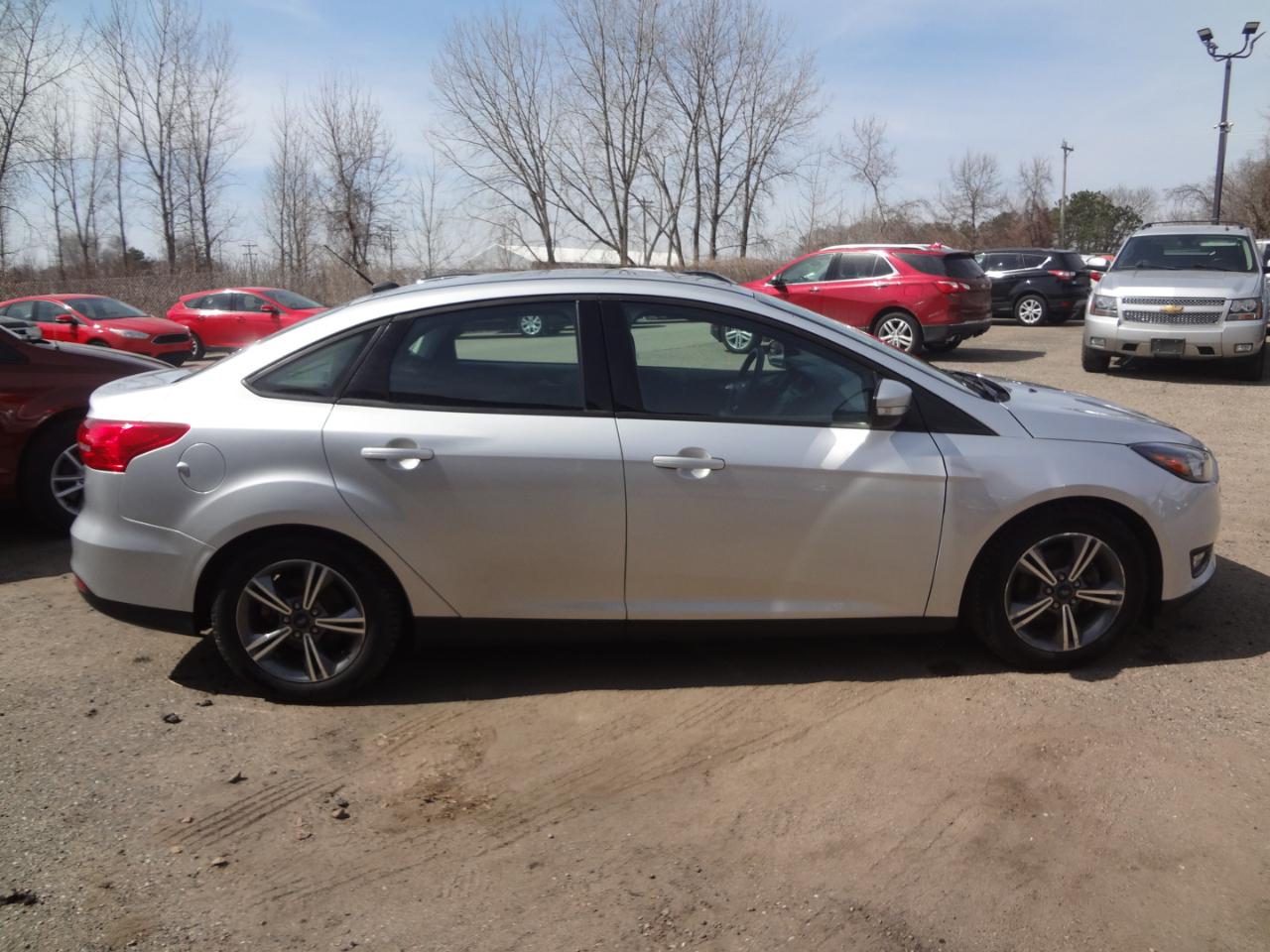 Ford Focus SE Sedan 2016