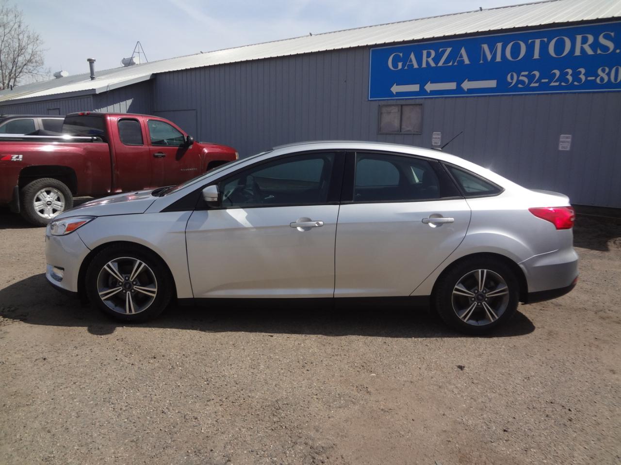 Ford Focus SE Sedan 2016