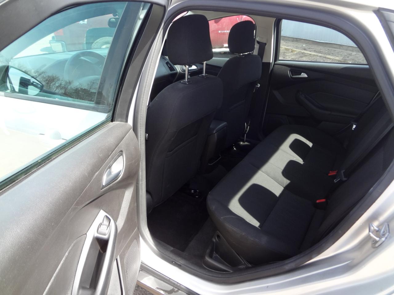 Ford Focus SE Sedan 2016