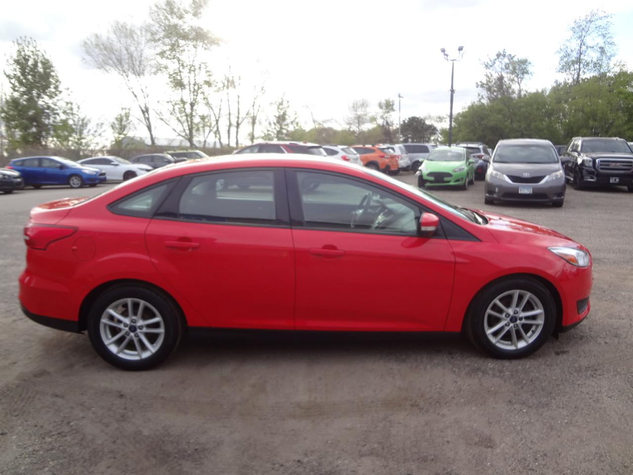 Ford Focus SE Sedan 2017