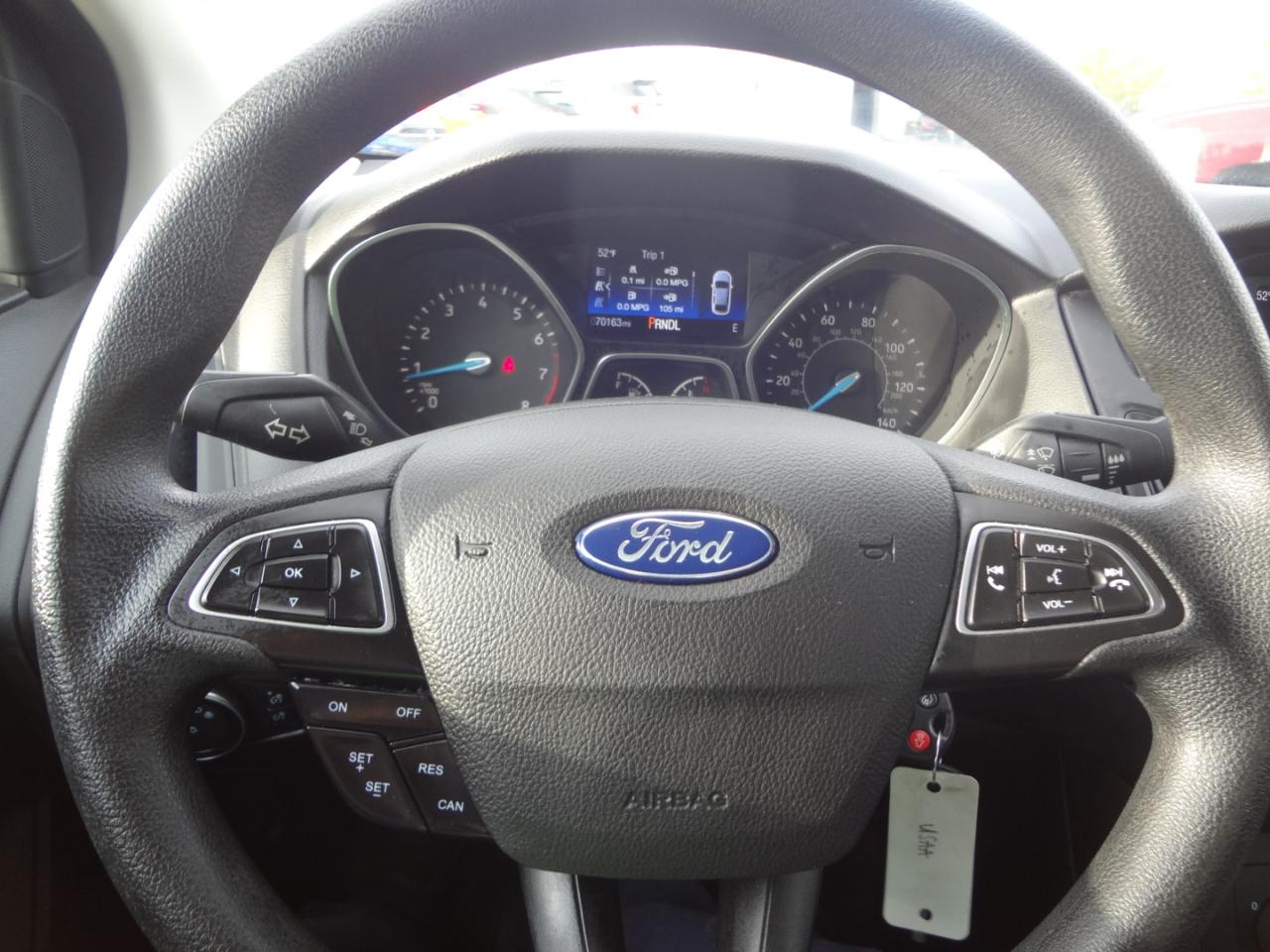 Ford Focus SE Sedan 2017
