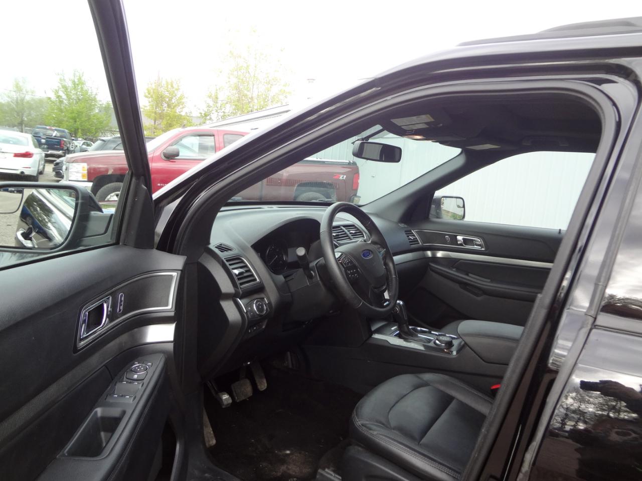 Ford Explorer XLT 4WD 2018