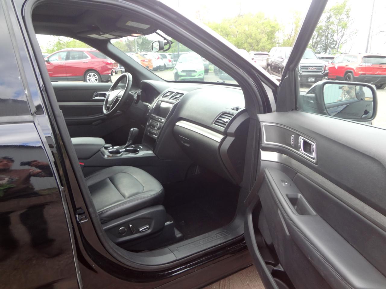 Ford Explorer XLT 4WD 2018