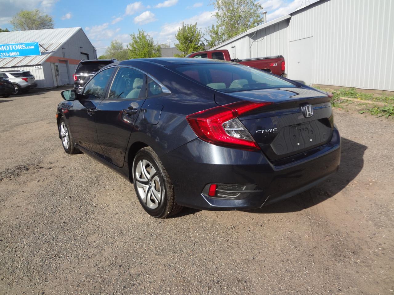 Honda Civic LX Sedan CVT 2016