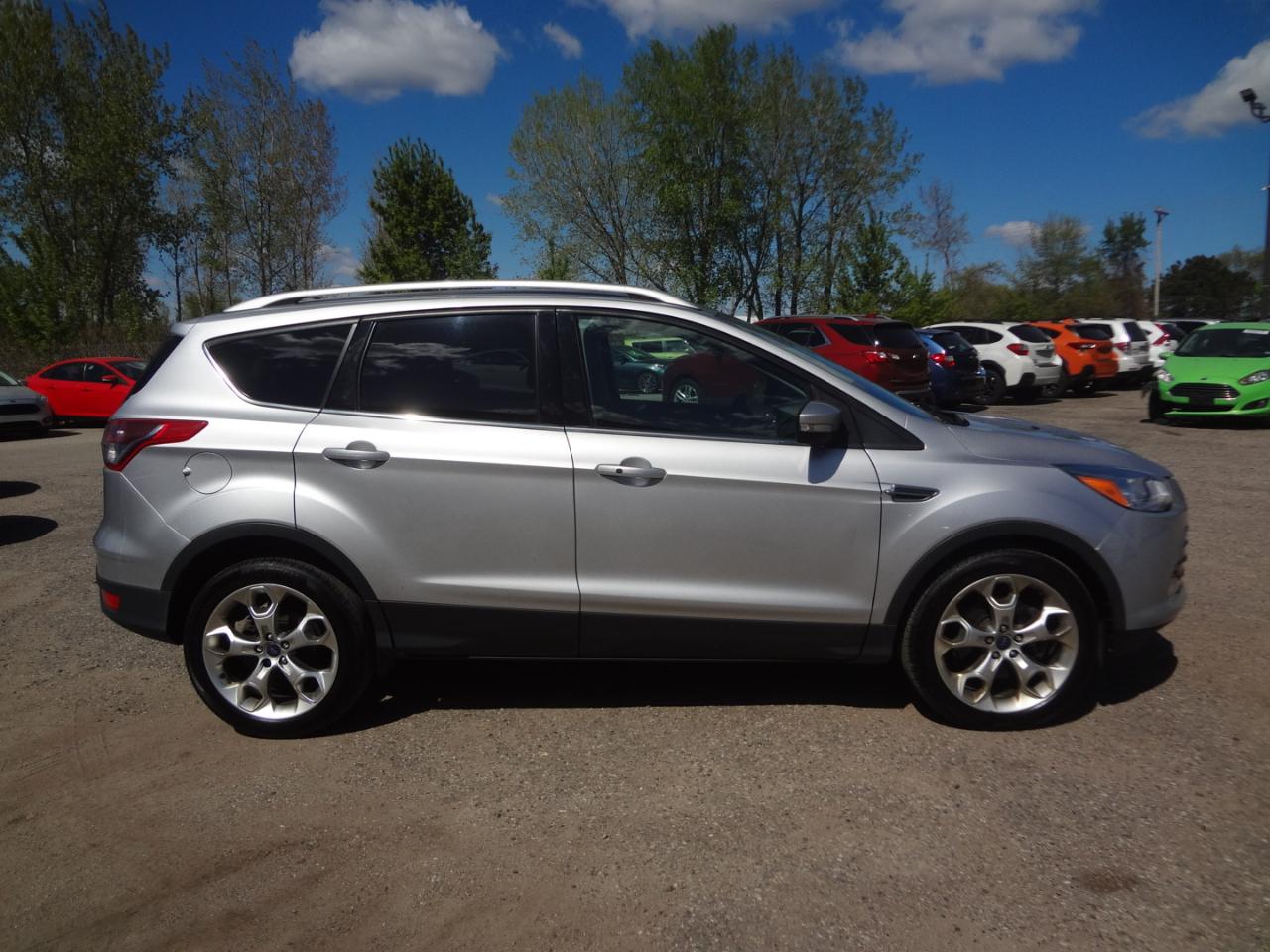 Ford Escape Titanium 4WD 2014
