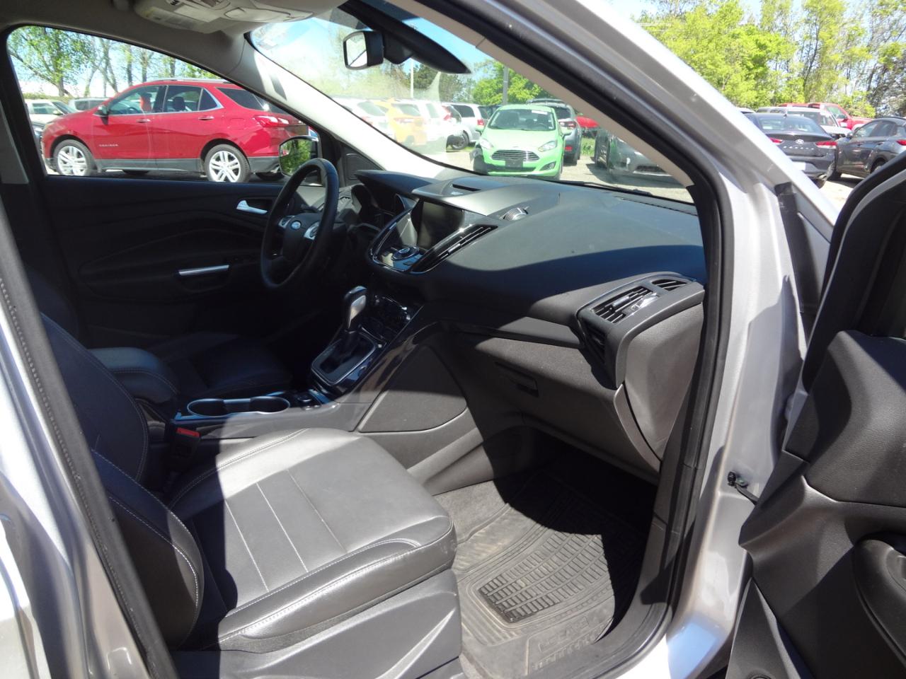 Ford Escape Titanium 4WD 2014