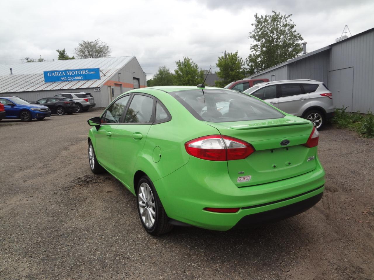 Ford Fiesta SE Sedan 2014