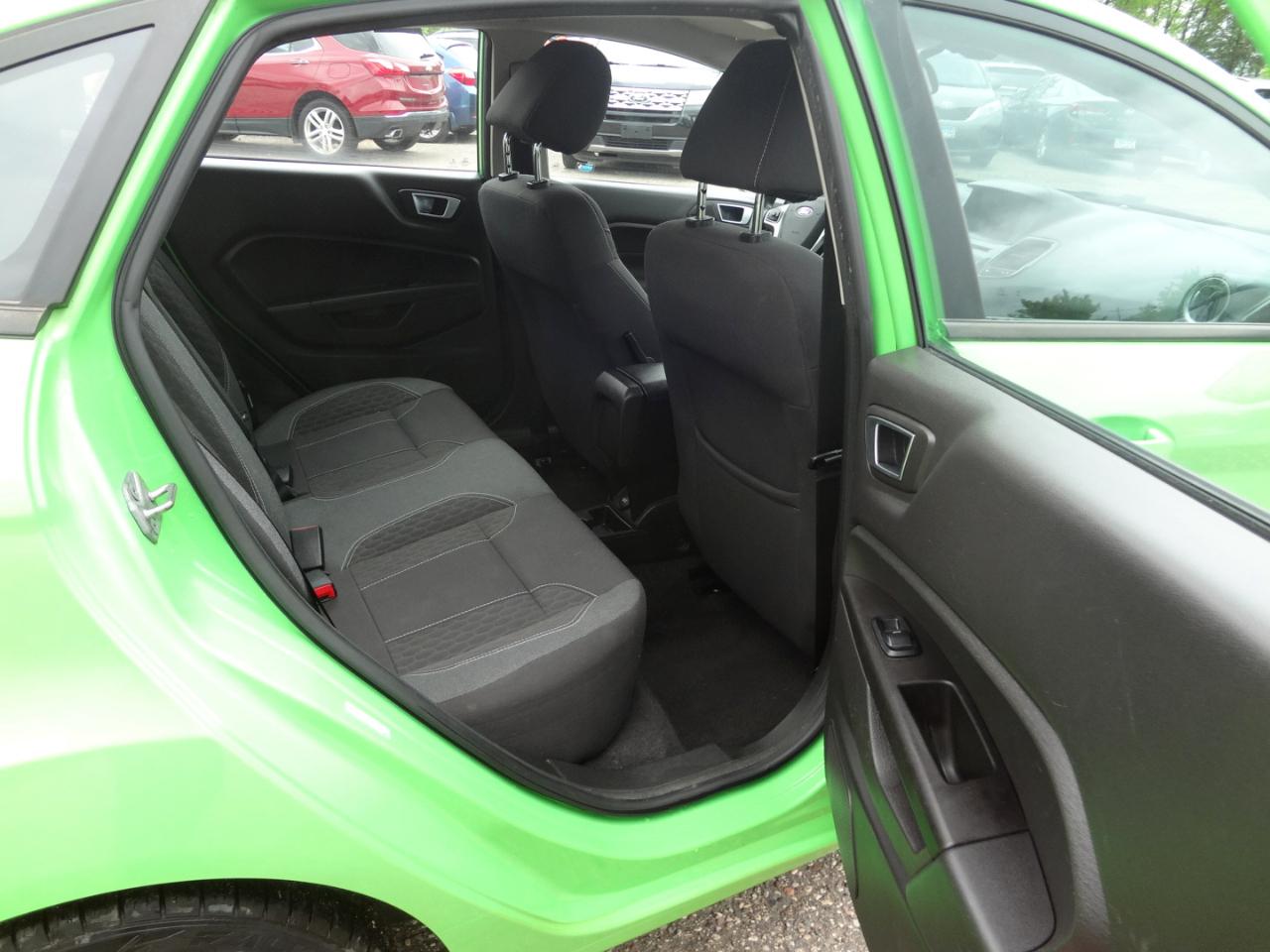 Ford Fiesta SE Sedan 2014