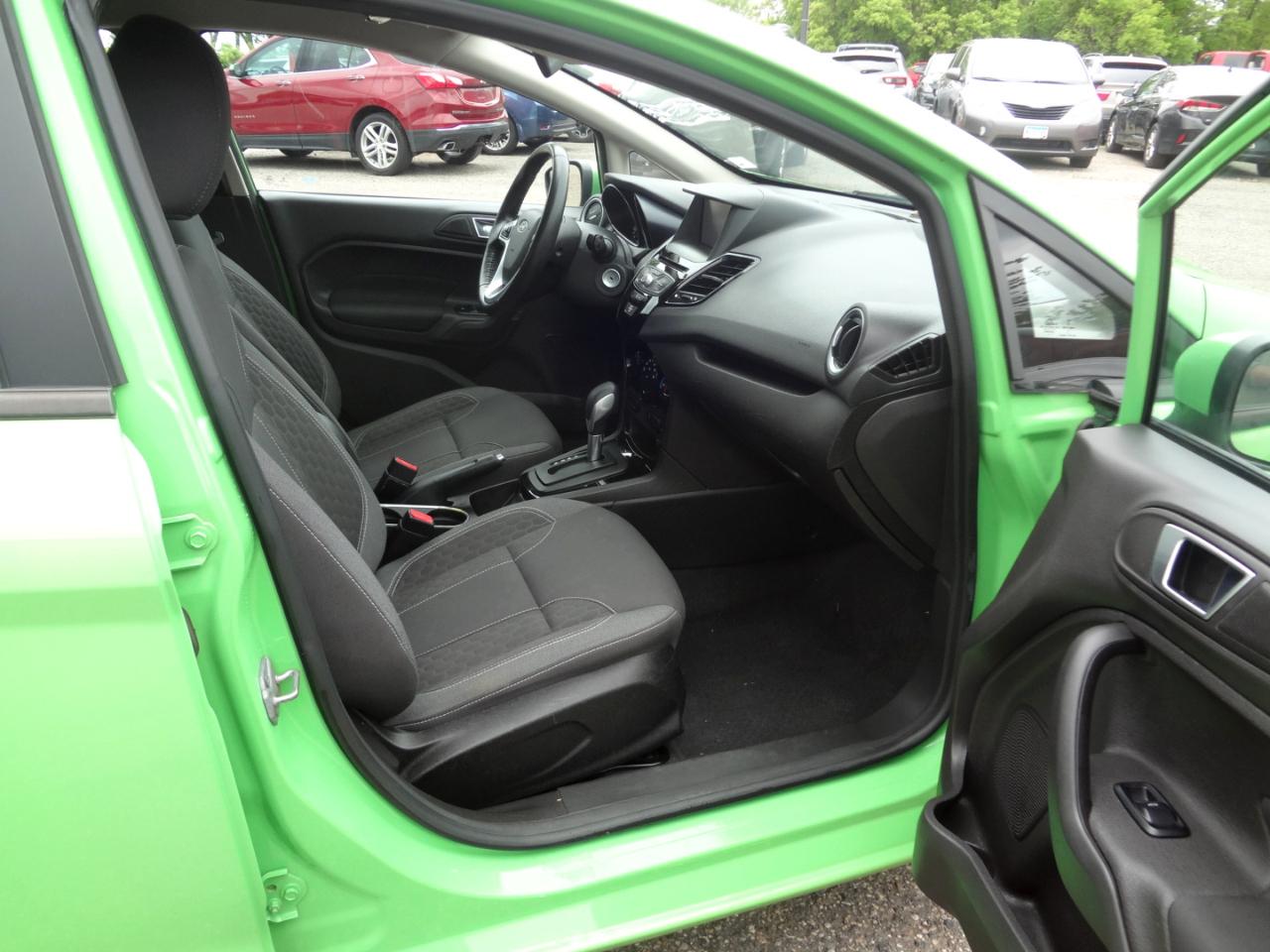 Ford Fiesta SE Sedan 2014