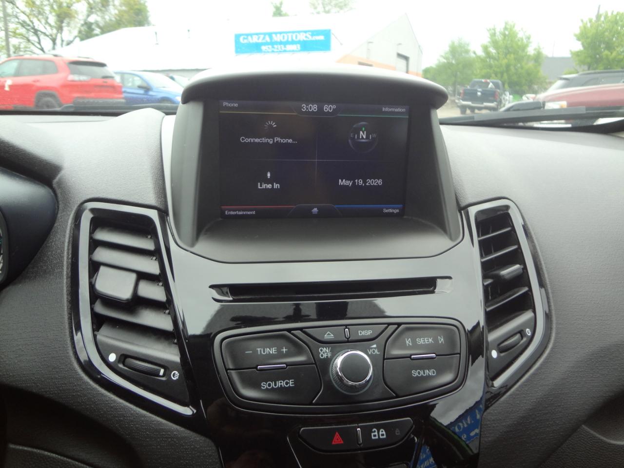 Ford Fiesta SE Sedan 2014