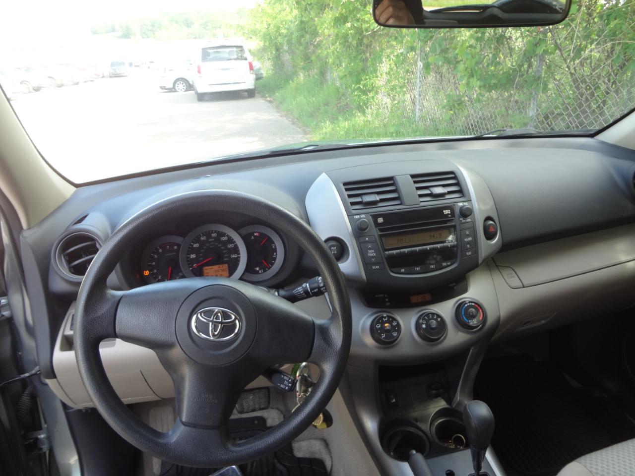 Toyota RAV4 Base V6 4WD 2007