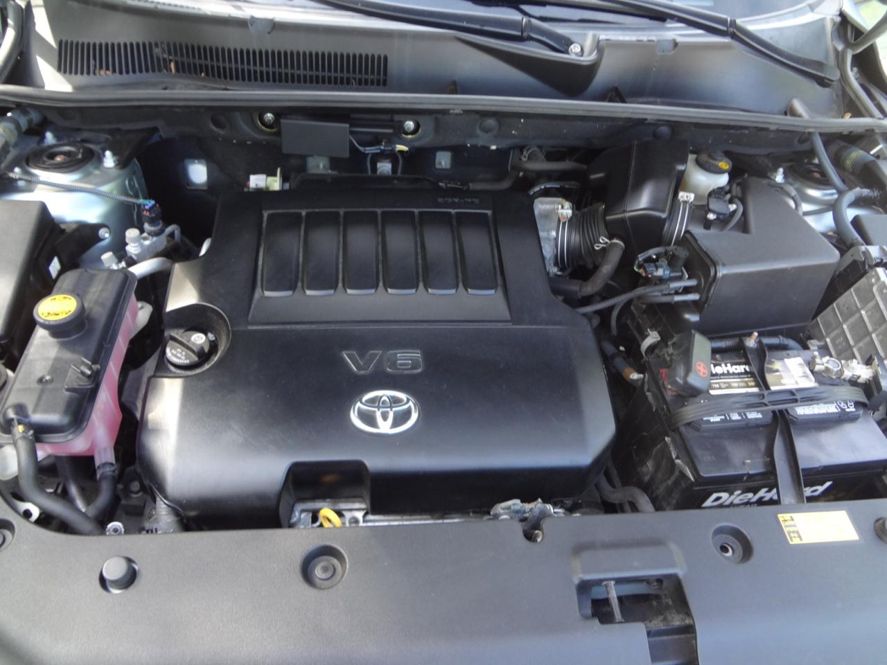 Toyota RAV4 Base V6 4WD 2007