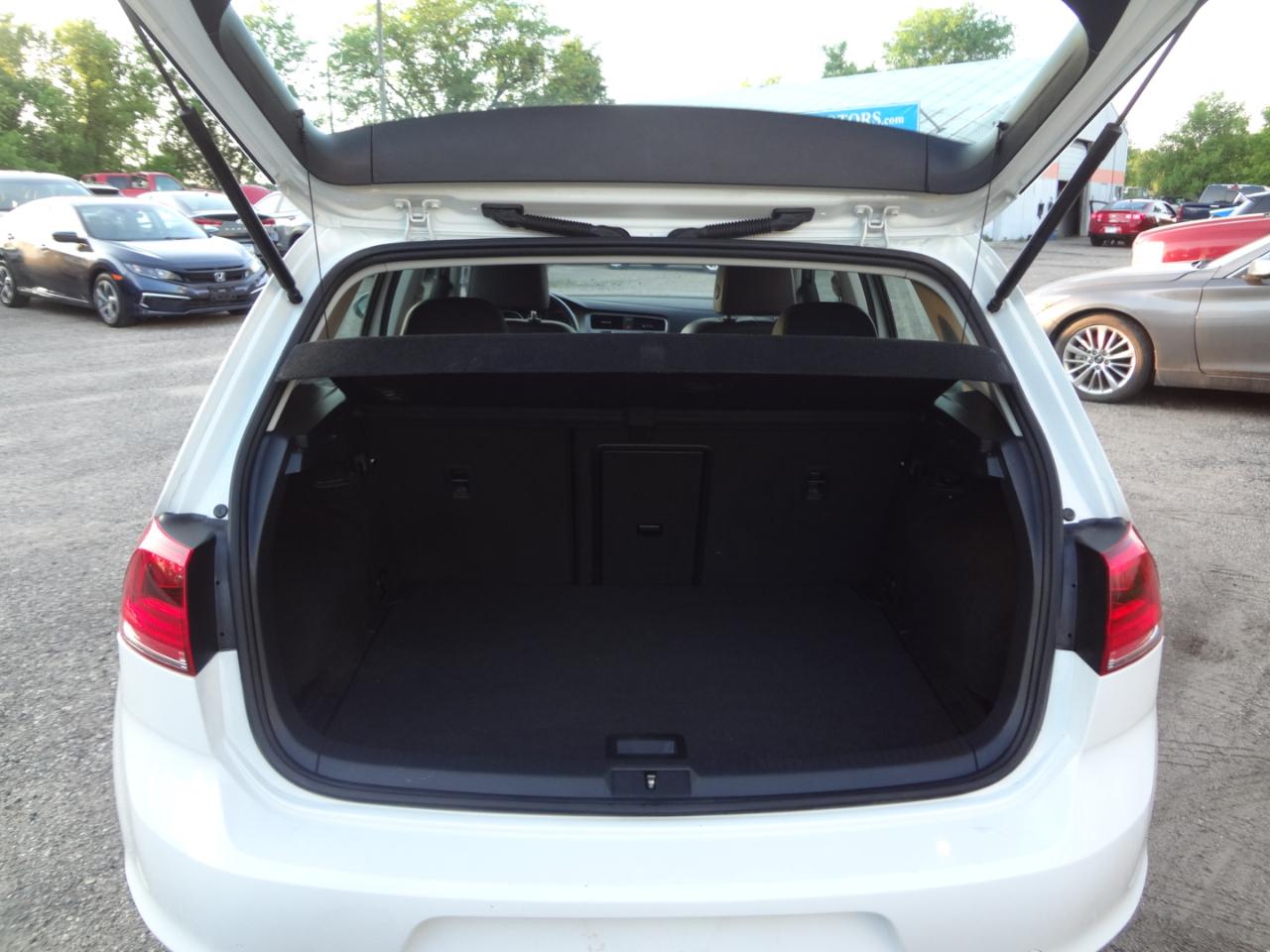 Volkswagen Golf TSI S 6A 2015