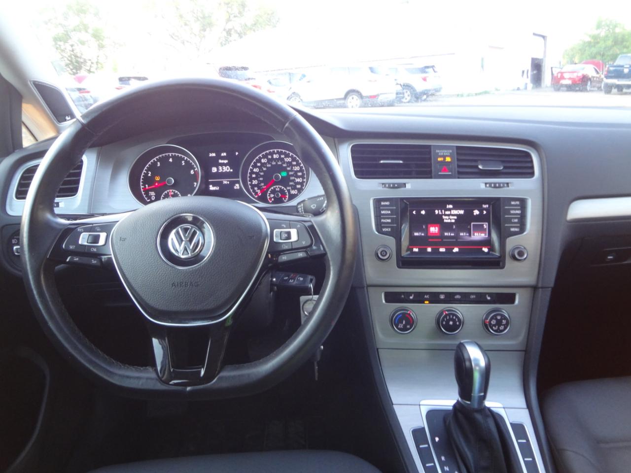 Volkswagen Golf TSI S 6A 2015